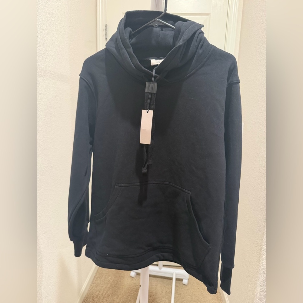 “New” Martha Stewart Black Hoodie with Front Pocket sizeXS
